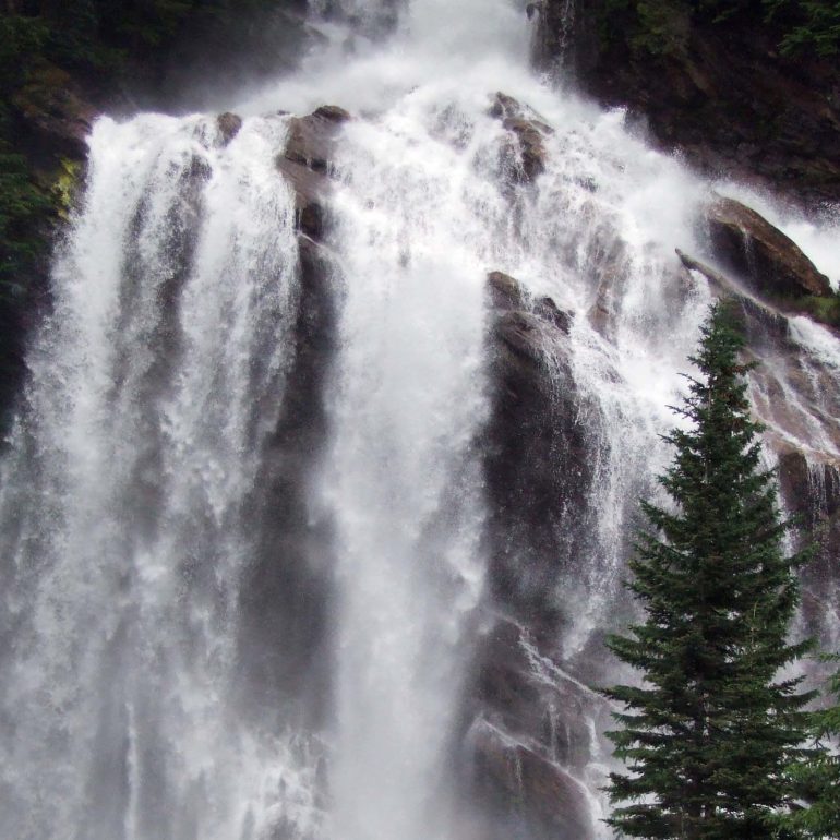 Pyramid Falls, Canada